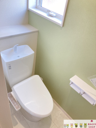 トイレ 2階トイレ
アクセントクロスがオシャレな空間を演出します！