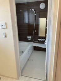 浴室 -