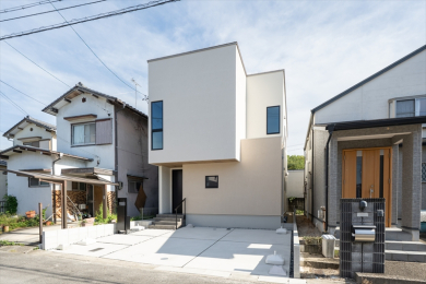  ���ʎ�2�䂪����Œ��ԉ\�B
���~����X���[�Y�ł��B