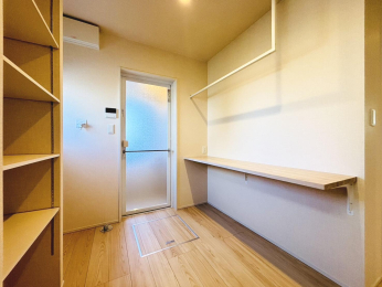  �u���󂵂āA�����v���ŒZ�����ŁB�A�C�����������ލ�Ƃ܂ōς܂����Ƃ��ł��A������Q�Ԓ��ނ����[���Ă����΁A�����C�オ����X���[�Y�ł��B