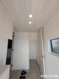  ���։��ɐ݂����N���[�N�ŁA�ו��̕Еt������[�ɕ֗��Ȍ��ւł��B