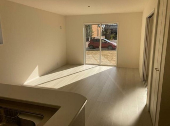 ���r���O -