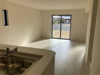 ���r���O -