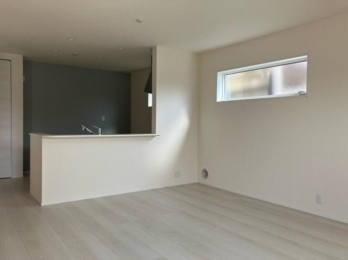  ���r���O