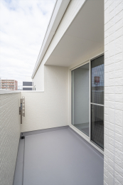  �o���R�j�[����̒��]�͖��邭�J���I�B�����͏Ɩ������ł����邭�A�d�C��̐ߖ�ɂ��Ȃ�܂��B