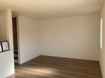 ���r���O -