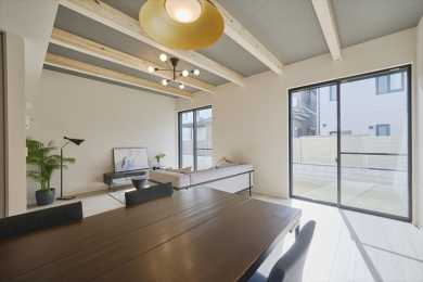 ���r���O -