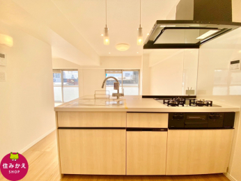  3KXR͓3̓tCpg邽߁AlC̃Lb`ݔłBKX͓dCɔׂĉΗ͂̒₷ƂĂ֗łB