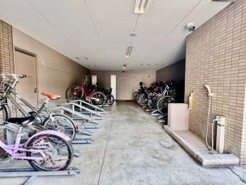  ll̃Xy[XɂƂ肪A~NNłB
Ȃql̏߂Ă̎]Ԃǂły݂܂B