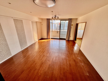  G߂Kɂ߂鏰g[𓋍ڂĂ܂B
Ƒ̂Ƃ̏ƂȂ郁C[͔NKɂ߂܂B