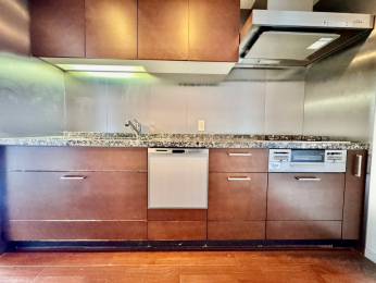  Lb`͖ؖڒ̃t[OƑ̗ǂ
VbNȃfUC̍ŐVVXeLb`𓋍ڂĂ܂B