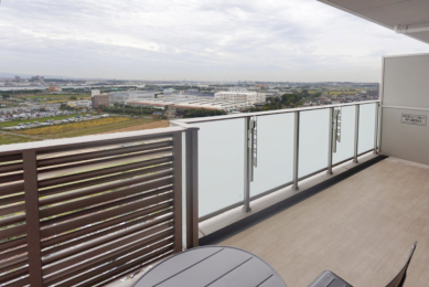 �o���R�j�[ -