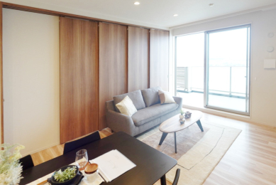 ���r���O -