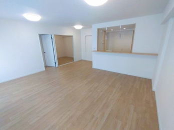 ���r���O -