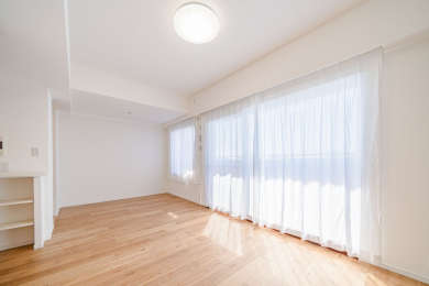 ���r���O -