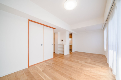 ���r���O -