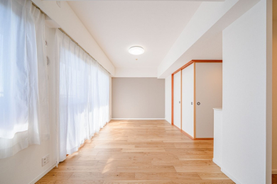 ���r���O -