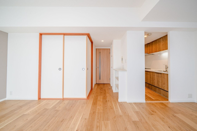 ���r���O -