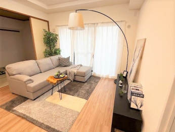 ���r���O -