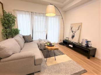 ���r���O -