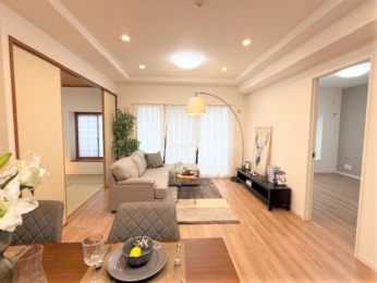 ���r���O -