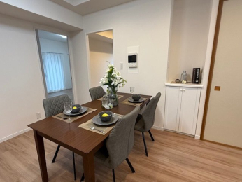 ���r���O -