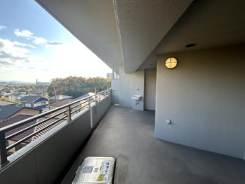 �o���R�j�[ -