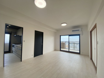 ���r���O -