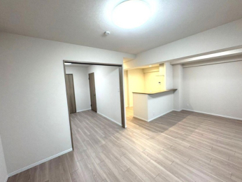 ���r���O -