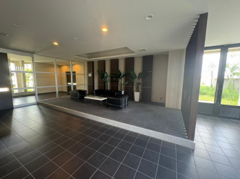 �G���g�����X -