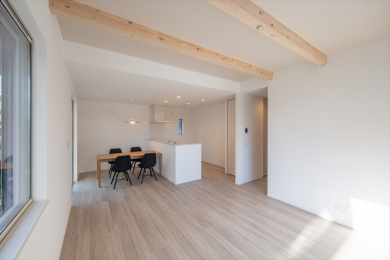 ���r���O -