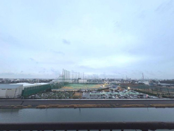 �Z�˂���̒��]�ʐ^ -