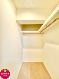  �E�H�[�N�C���N���[�[�b�g
���I�t�����[�Ȃ̂ŏ㕔�܂ŋ��X���ʂȂ����[�\�ł��B