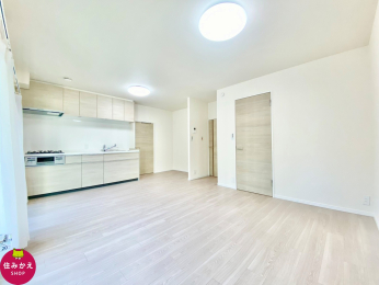 ���r���O -