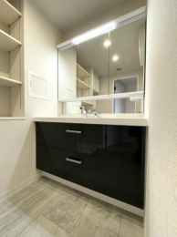 ���ʑ�E���ʏ� -