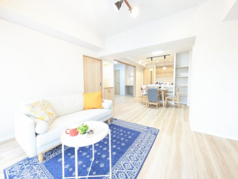 ���r���O -