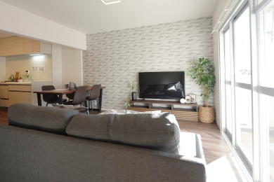 ���r���O -