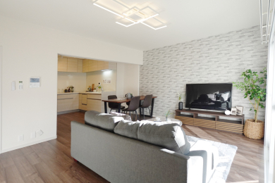 ���r���O -