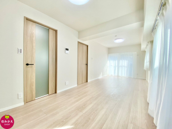  �����E�쑤���玩�R��������A�����͑�ϖ��邢�ł��B