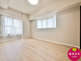  �{�����͊e��������Ƃ�̂����ԂƂȂ��Ă��āA���[�����p�ӂ��Ă��邽�ߕ��u�����ɂȂ邱�ƂȂ��Ɨ������v���C�x�[�g��ԂƂ��Ă����p���������܂��B