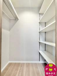  ���r���O�ɂ́A�p���g���[�Ƃ��Ă��g�p���ł���E�H�[�N�C�����[�����p�ӂ��Ă���܂��B���ꂼ��̗p�r�ɍ��킹�Ă��g�p�����������Ƃ��ł��܂��B