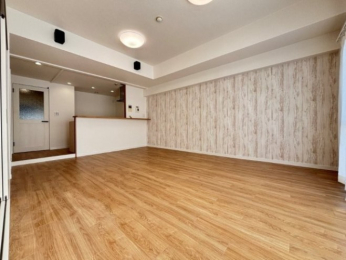 ���r���O -