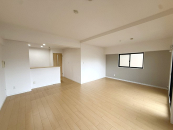 ���r���O -