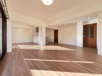 ���r���O -