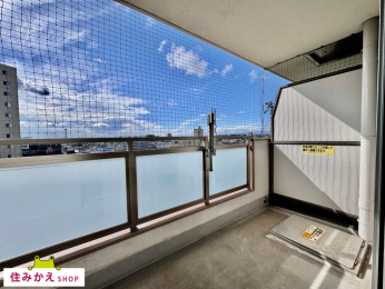 �o���R�j�[ �o���R�j�[����͐S�n�悢�����������݁A���₩�ȕ�������܂��B���̗�������₩�Ɋ����邱�Ƃ̂ł���S�n�悢��ԁB���ЁA���n�ɂĂ��̊����������܂��B
