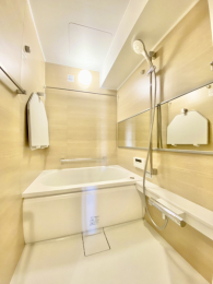  �ŐV�̃��j�b�g�o�X�Ɍ�����
���������@�\�E���������@�t
���K�ȃo�X�^�C�������ł͂Ȃ��Ǝ��̕��S���y�����Ă���܂��B