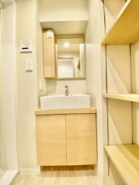  �ŐV�̐��ʑ�Ɍ�����
���̉��i�ʐ^�����j�E�����ɂ����[�t���Ă܂��B