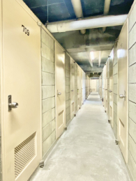  �g�����N���[��
�G�߂��Ƃ̉Ɠd�⃌�W���[�p�i�ȂǕ��i�g��Ȃ����̂����[�ł��邽�ߑ�ϕ֗��ł��B