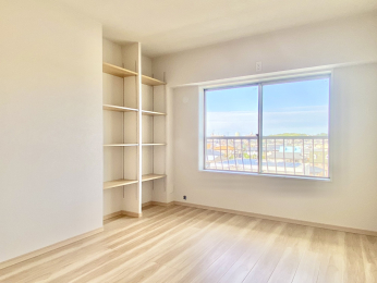  5.9���m��������[�I
���R�Ɋ��p�\�ȑ���I
�{�I�Ƃ��Ċ��p����̂��ǂ��ł���
��̃X�y�[�X�Ƃ��Ċ��p���\�ł��B