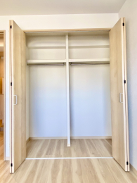  5.9���m�����[
���I�t�����[�Ȃ̂ŏ㕔�܂ŋ��X���ʂȂ����[�\�ł��B